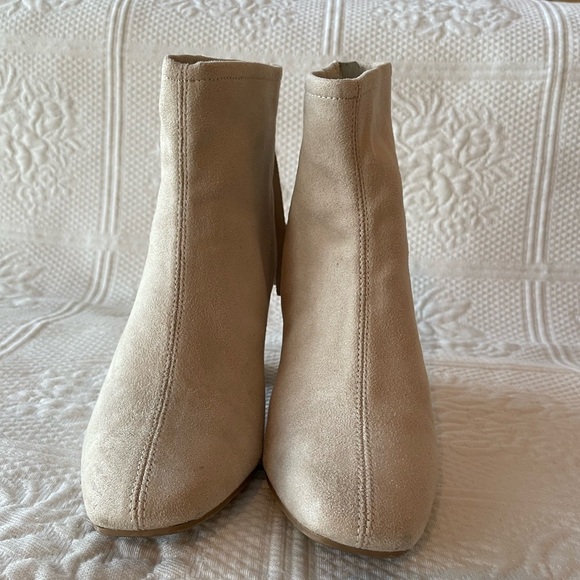 Delicious Faux Suede Square Toe Block Heel Ankle Boots Cream/Nude/Beige - Picture 4 of 11